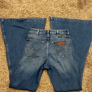 Wrangler High rise Flare jean